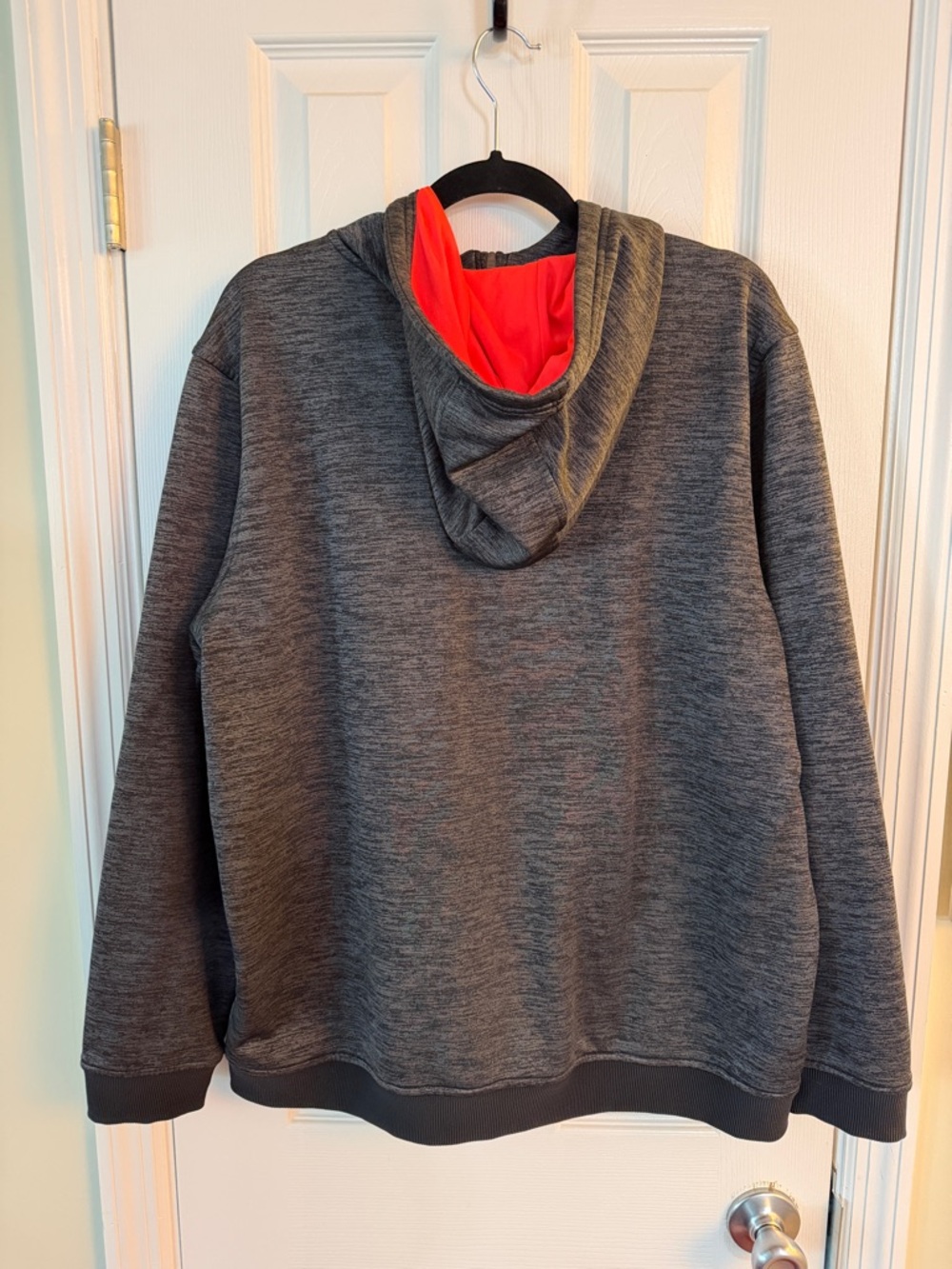Under Armour Gray Pullover Hoodie with Pink Accent Logo cold gear - Picture 3 of 5